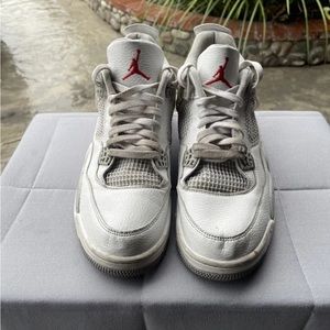 Size 12 Jordan 4 Retro White Oreo Men’s 136013-669